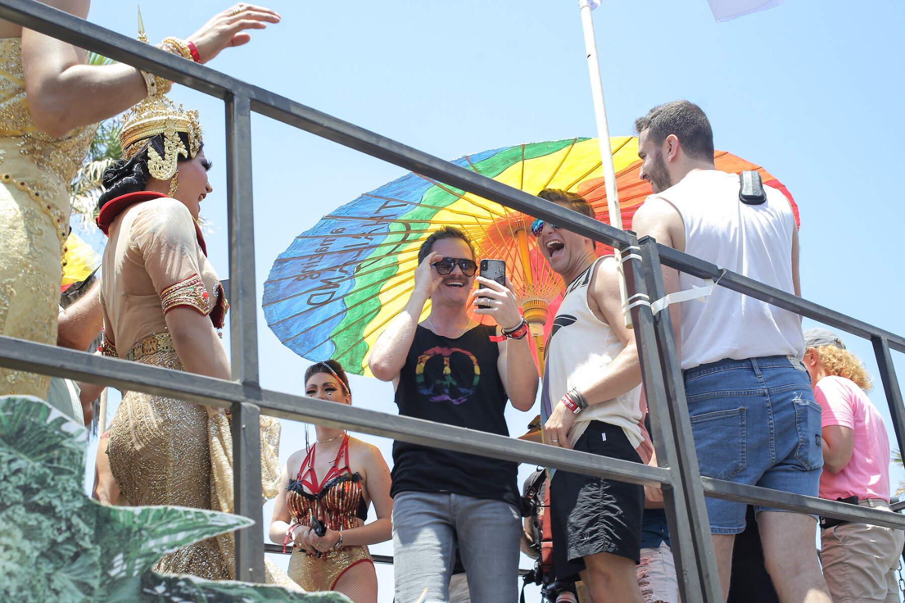 В Тель-Авиве прошел гей-парад. Фотографии