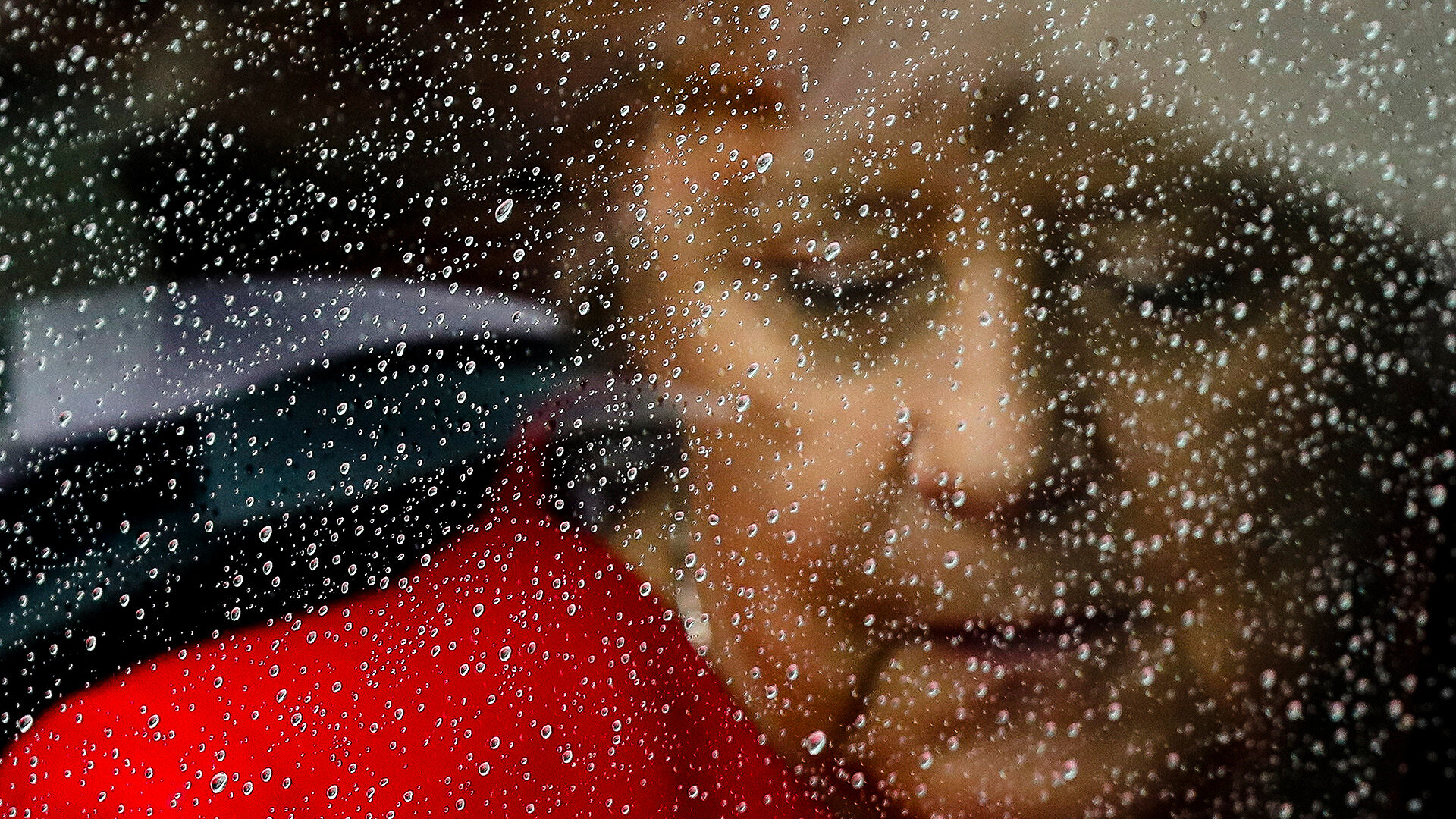 <p>Ангела Меркель выходит из машины на открытии галереи Джеймса Симона на Музейном острове в Берлине, 12 июля 2019 года</p>