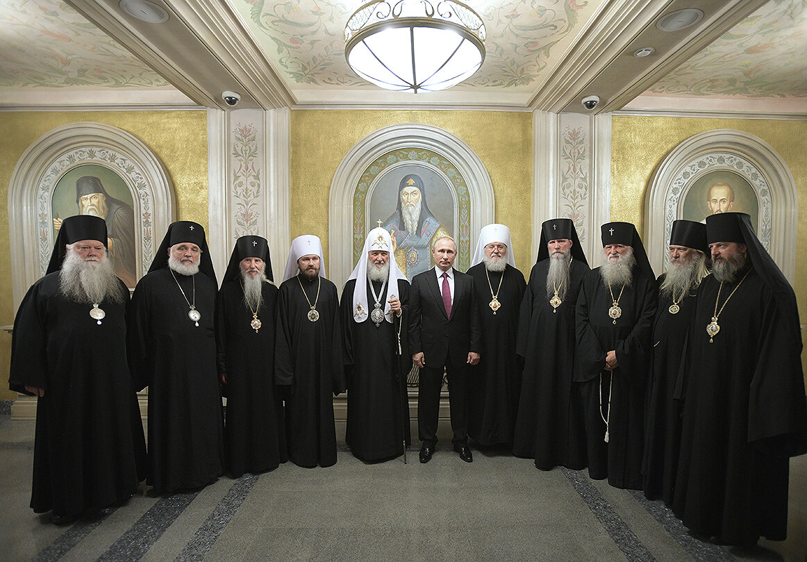 <p>Групповая фотография с иерархами Русской православной церкви заграницей.</p>