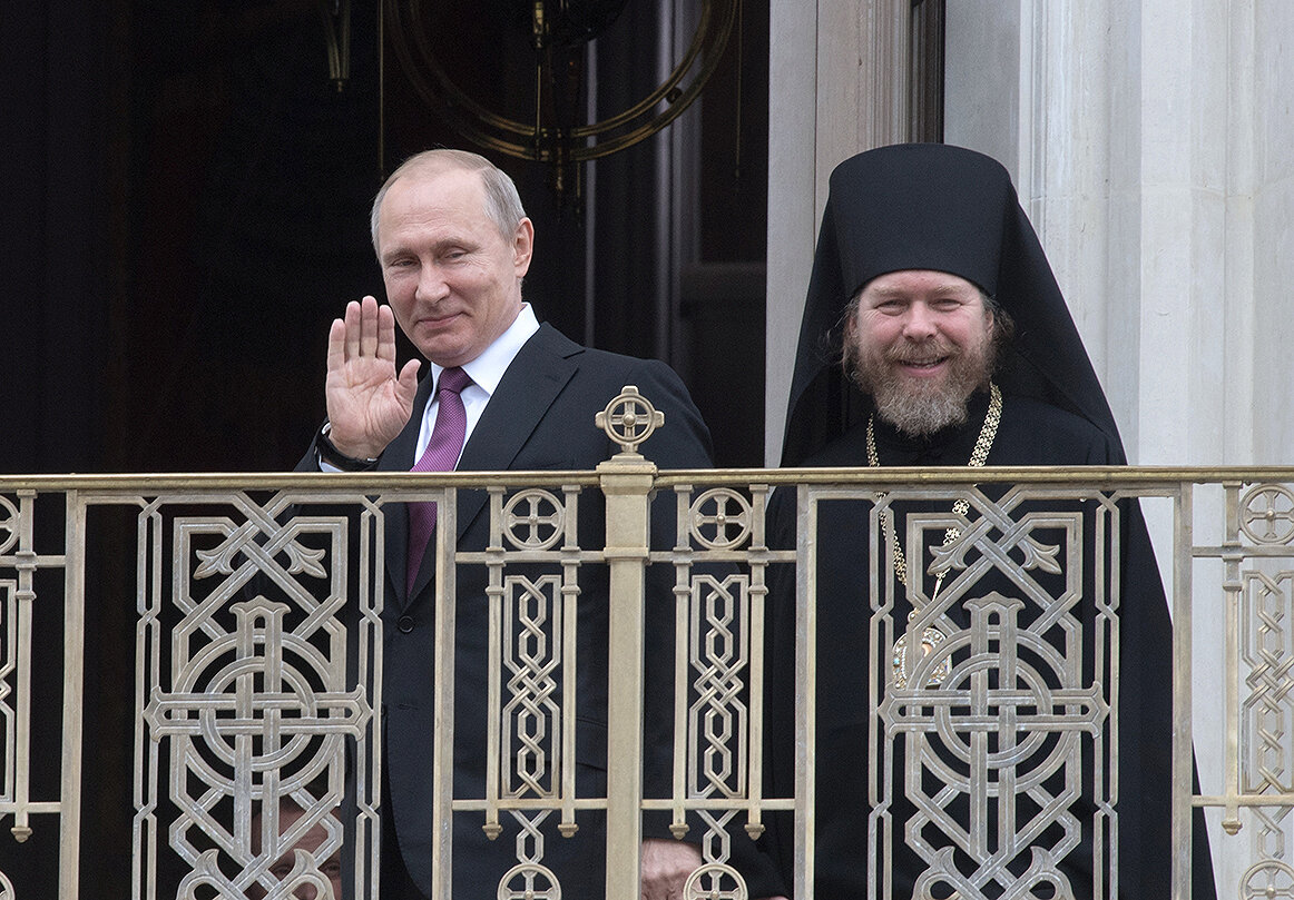 <p>Владимир Путин и епископ Тихон Шевкунов</p>